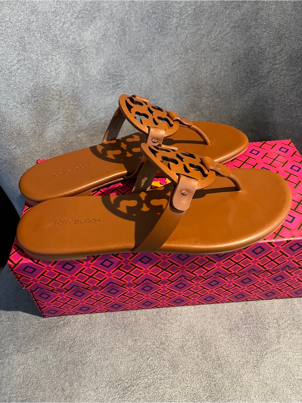 Tory Burch Women’s Sandals Miller Bourbon Size 8 US - Picture 6 of 15